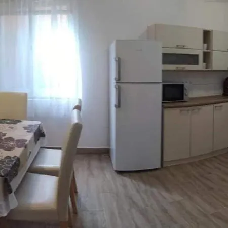 Bajnoczi Vendeghaz * Balatonboglár